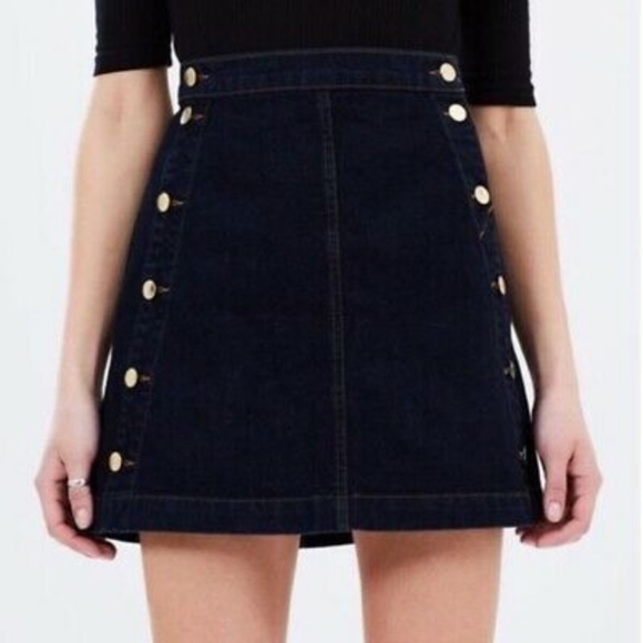 J BRAND Ashlyn Side Button Denim Mini Skirt In Silencio Dark Wash 29. - Picture 1 of 1